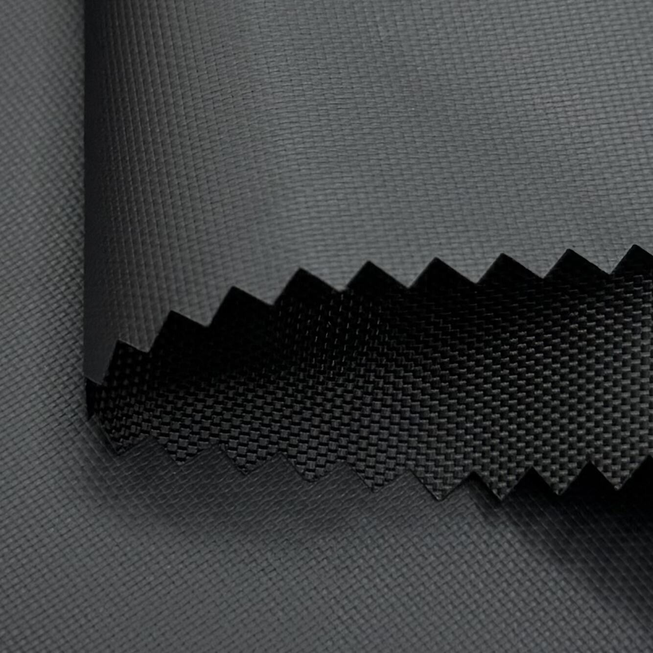 Dove trovare tessuto in nylon ripstop nero sostenibile per progetti ecocompatibili
