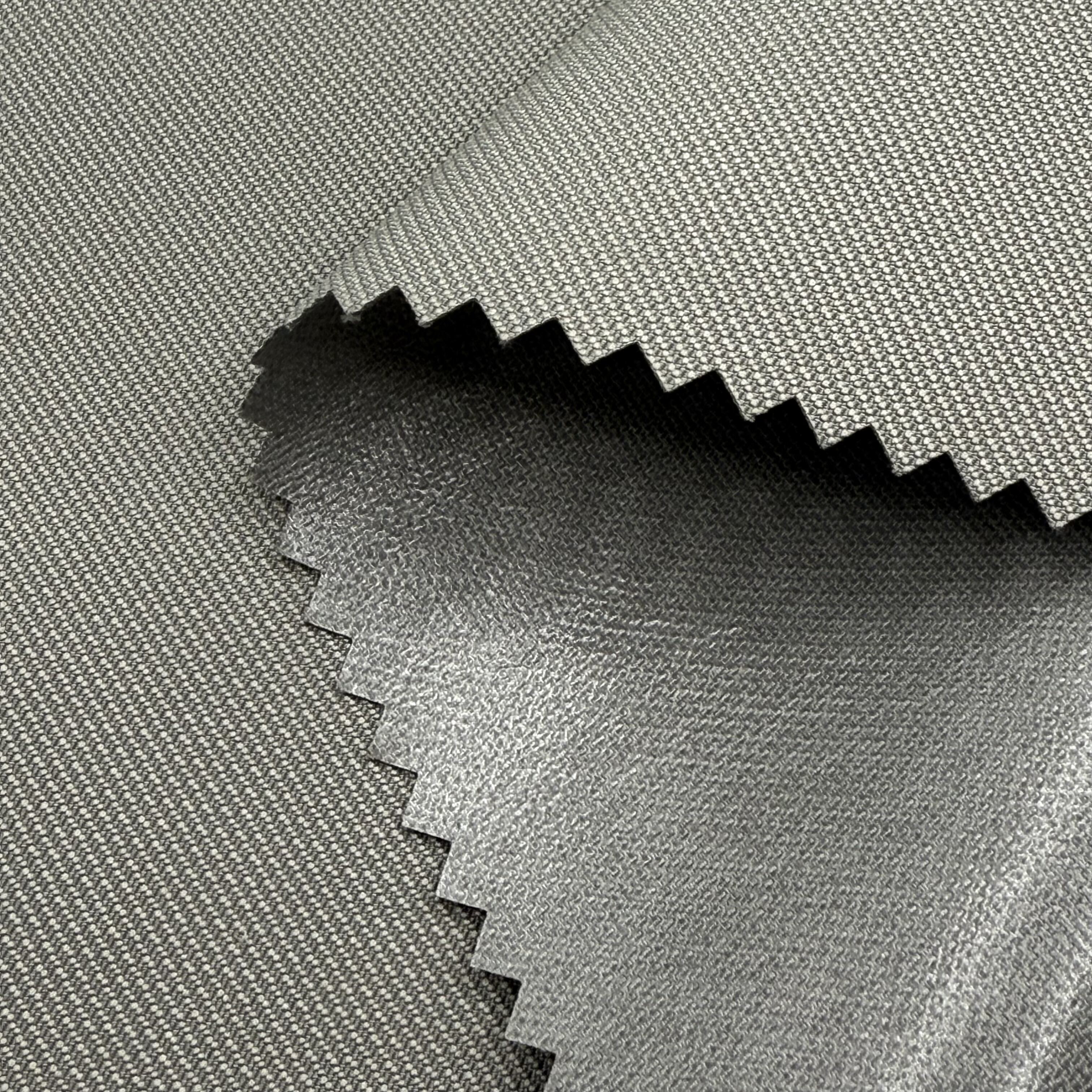 Come valutare la qualità dei prodotti in poliestere-nylon prima dell’acquisto