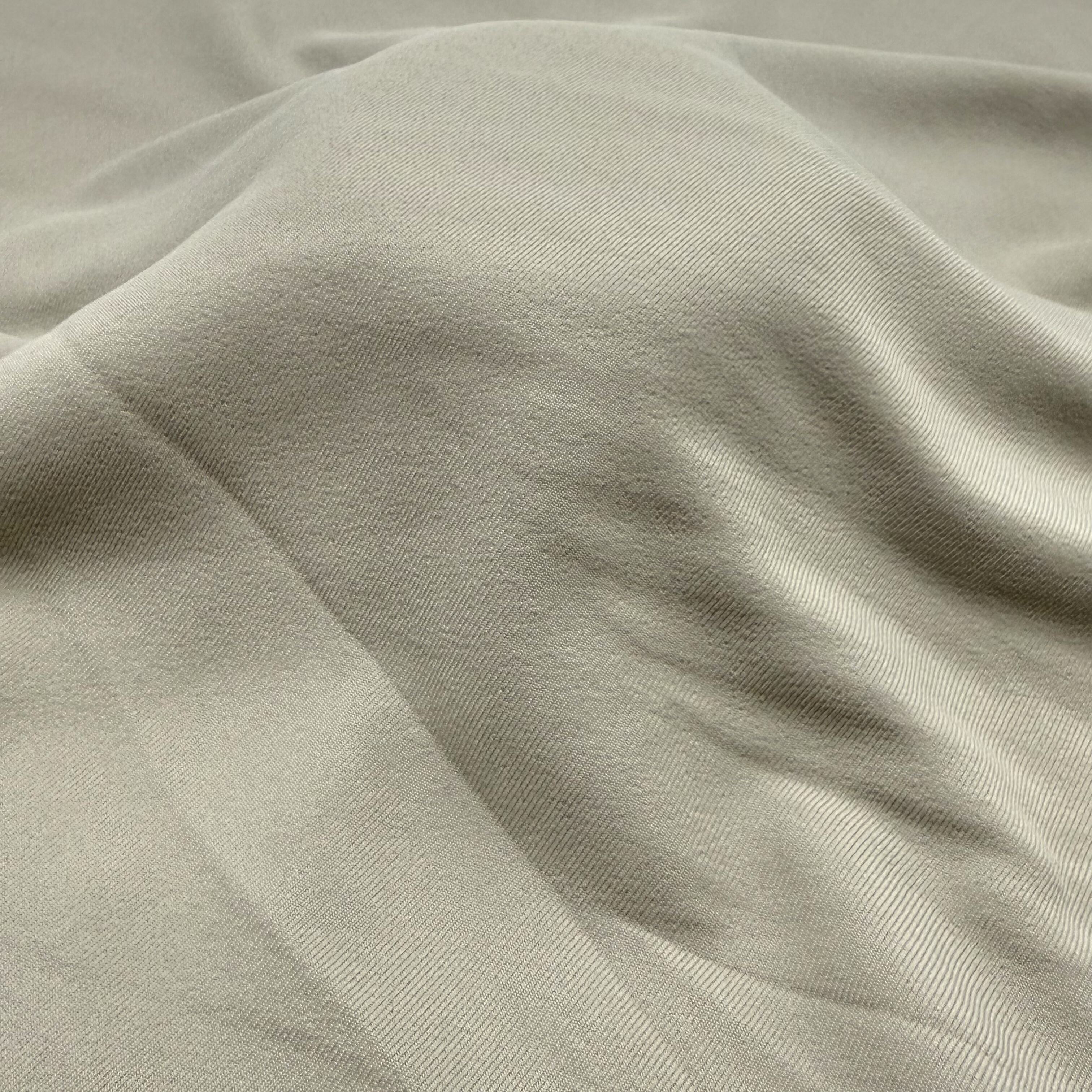 What Makes Lightweight Breathable Fabric Ideal for Activewear and Athleisure?