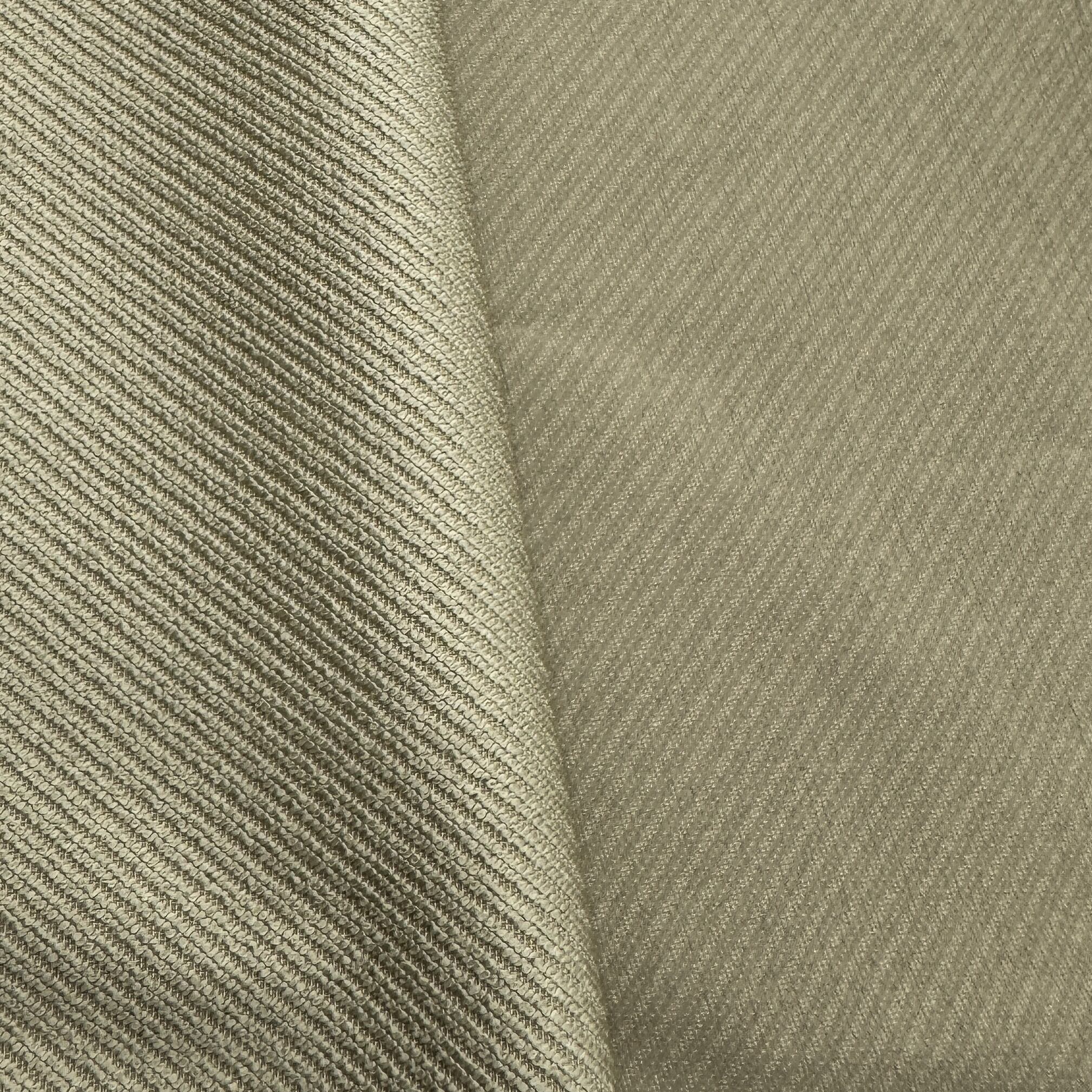 How Polyester Fabric Quality Impacts Wholesale Purchasing Decisions