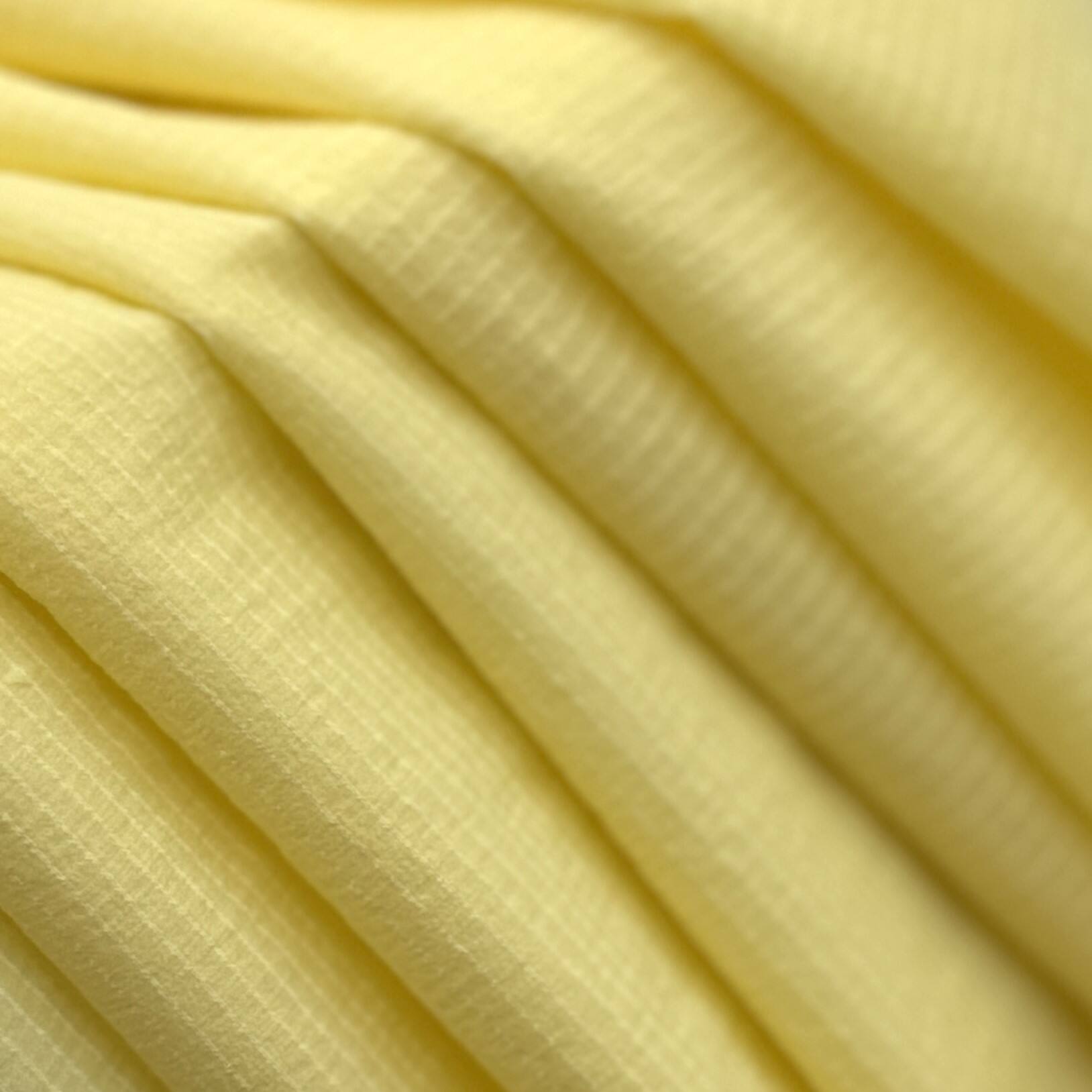Quali sono i vantaggi dell’utilizzo del tessuto ripstop nell’abbigliamento sportivo?