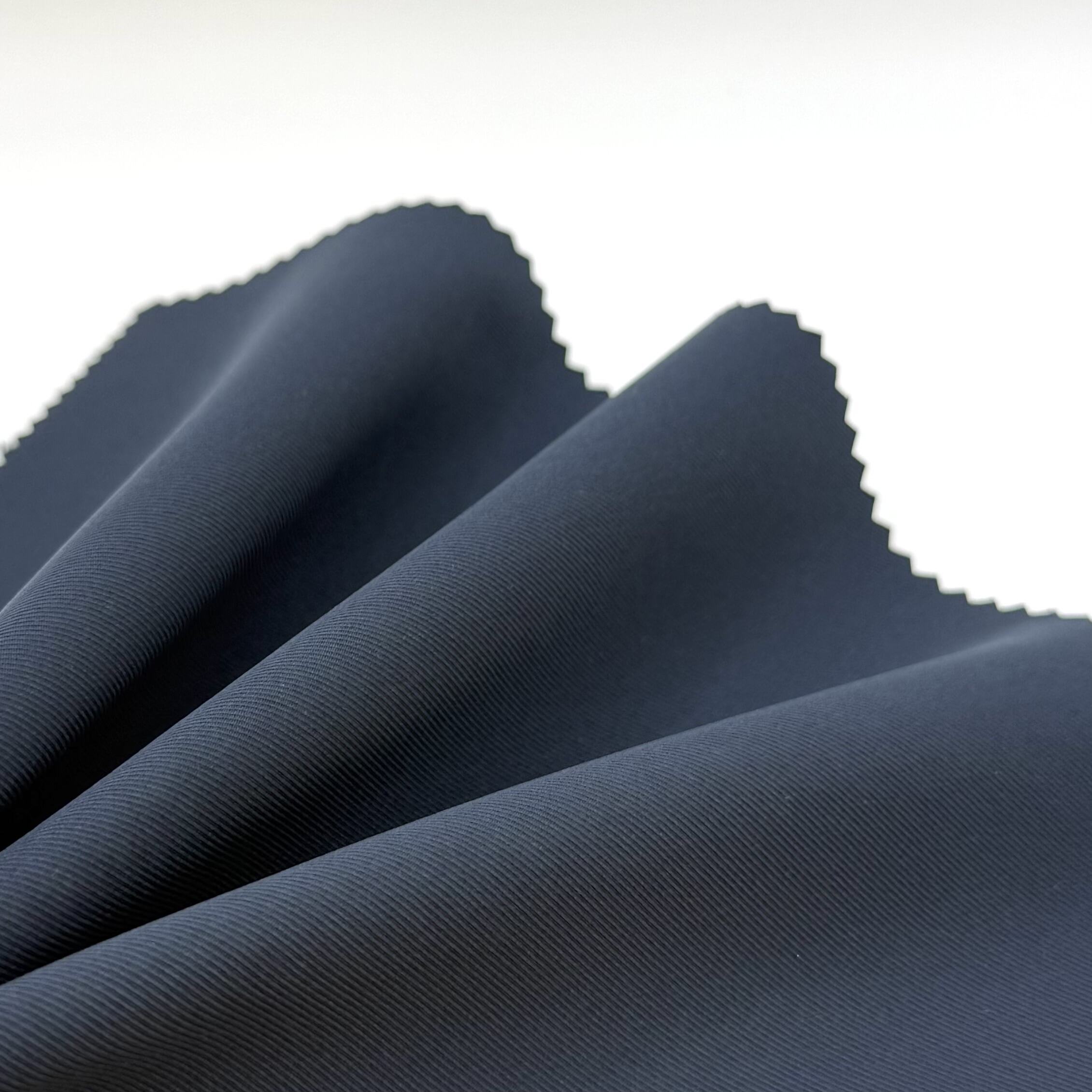 How to Choose the Right Fabric Softshell for Your Wholesale Needs