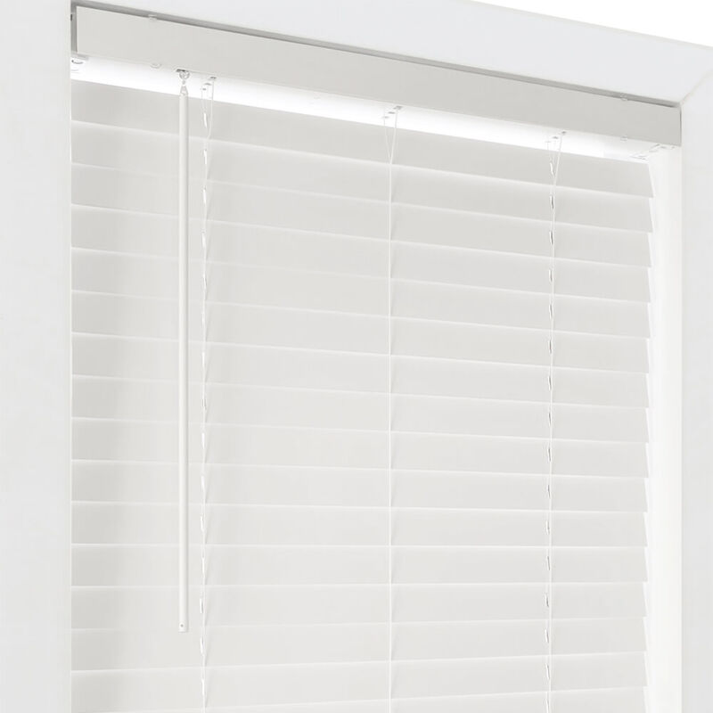 Create a Chic and Modern Look with Our Wide Selection of Fashion Blinds