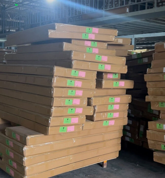 Huasheng Window Fashion is Fully Preparing For The Christmas Season and Shutter Orders are Busy With Outbound Shipments.