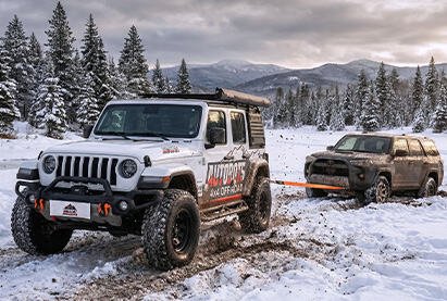 How to Use Tow Strap for Snowy Terrain Off-Road Recovery in Canada