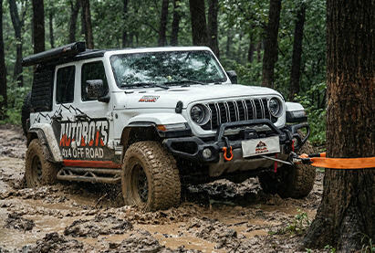 Is Soft Shackle Safe for Muddy Jungle Off-Road Recovery?