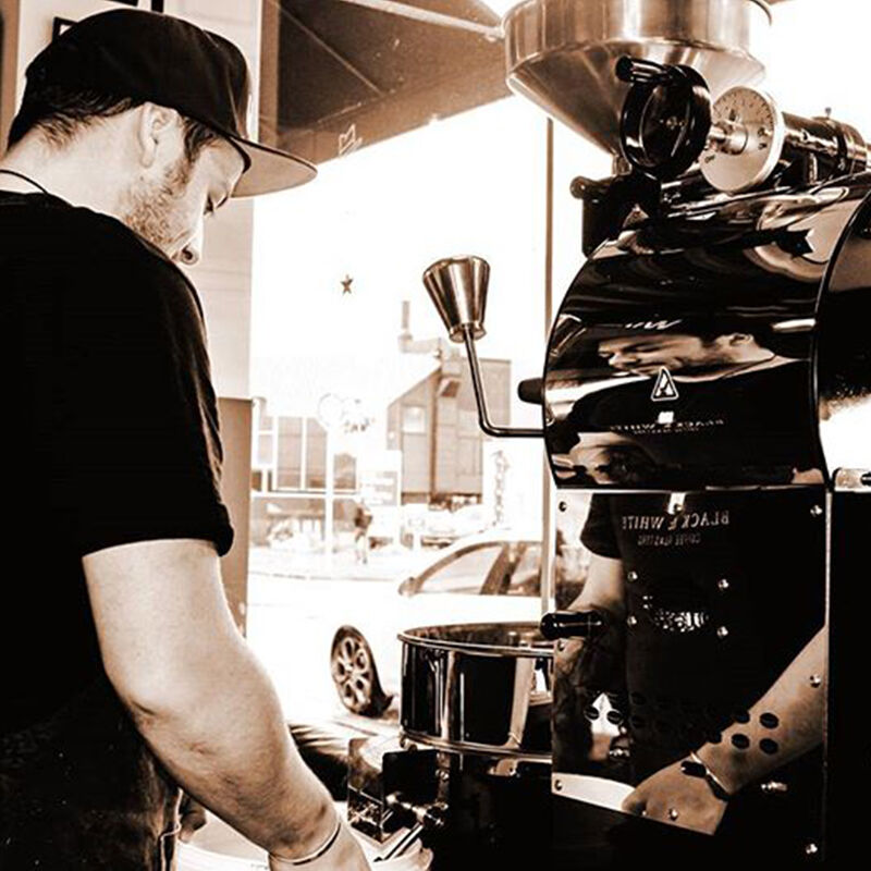 Wierzymy, że każdą wspaniałą filiżankę kawy należy niezawodnie powielać