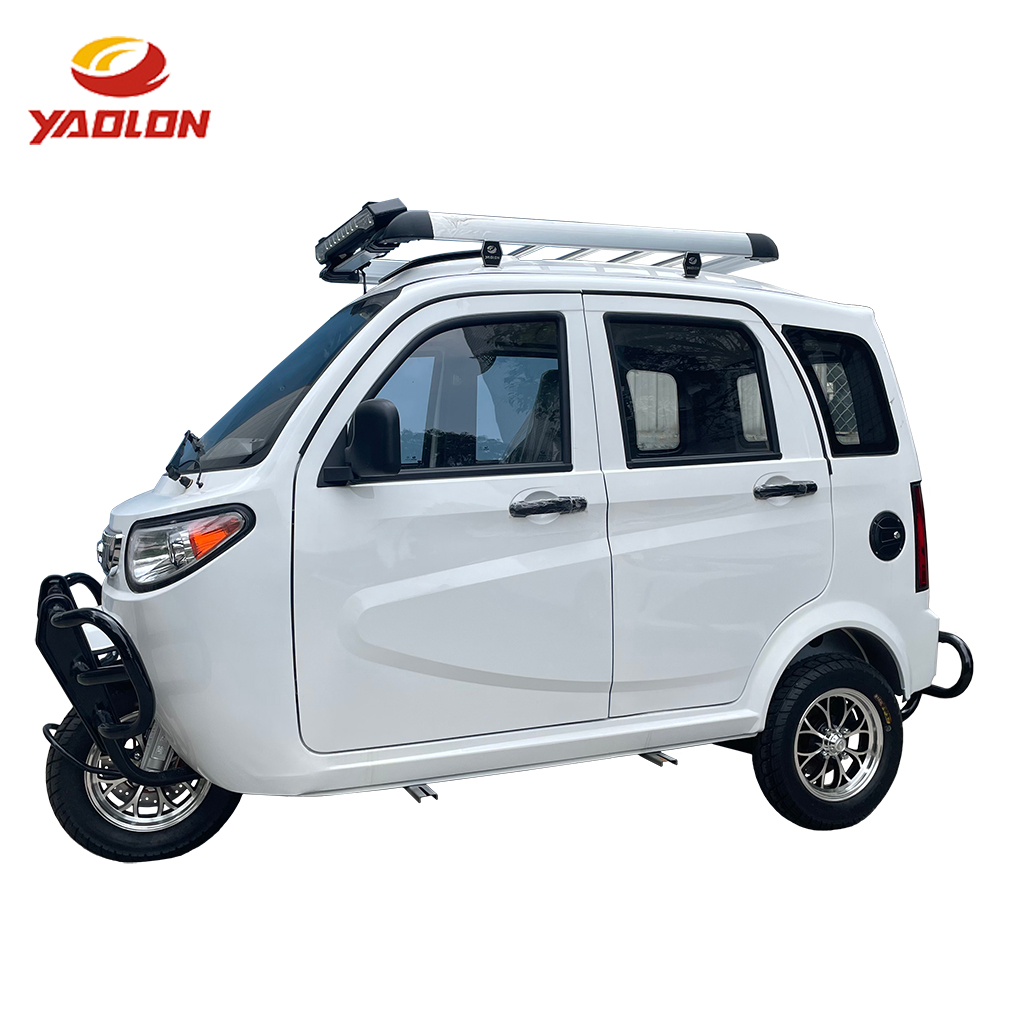 Hot Topic 150CC/200CC Water-cooled Closed-type Adult Tricycle Tuk Tuk Passenger Tricycle Motorcycle Fuel Motorcycle Cargo