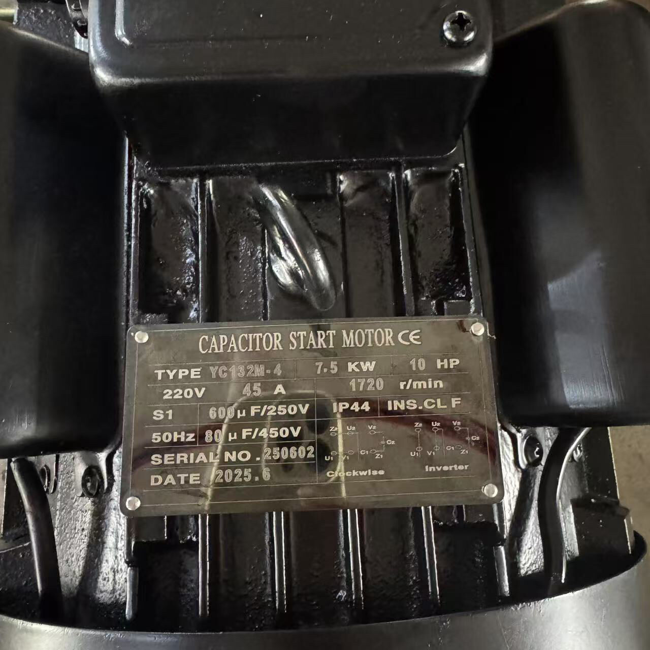 How to optimize automated conveyor lines with a high-torque worm gear reducer.