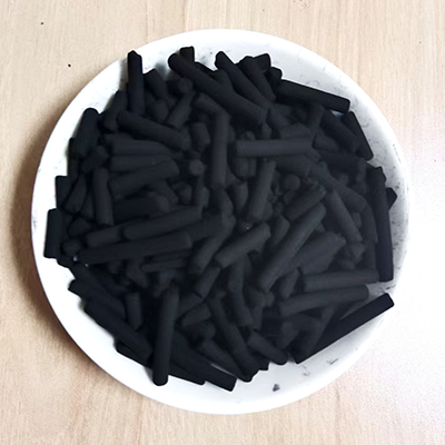 Installe pelles carbonis activati in lectis fixis ad purificationem stabilem.