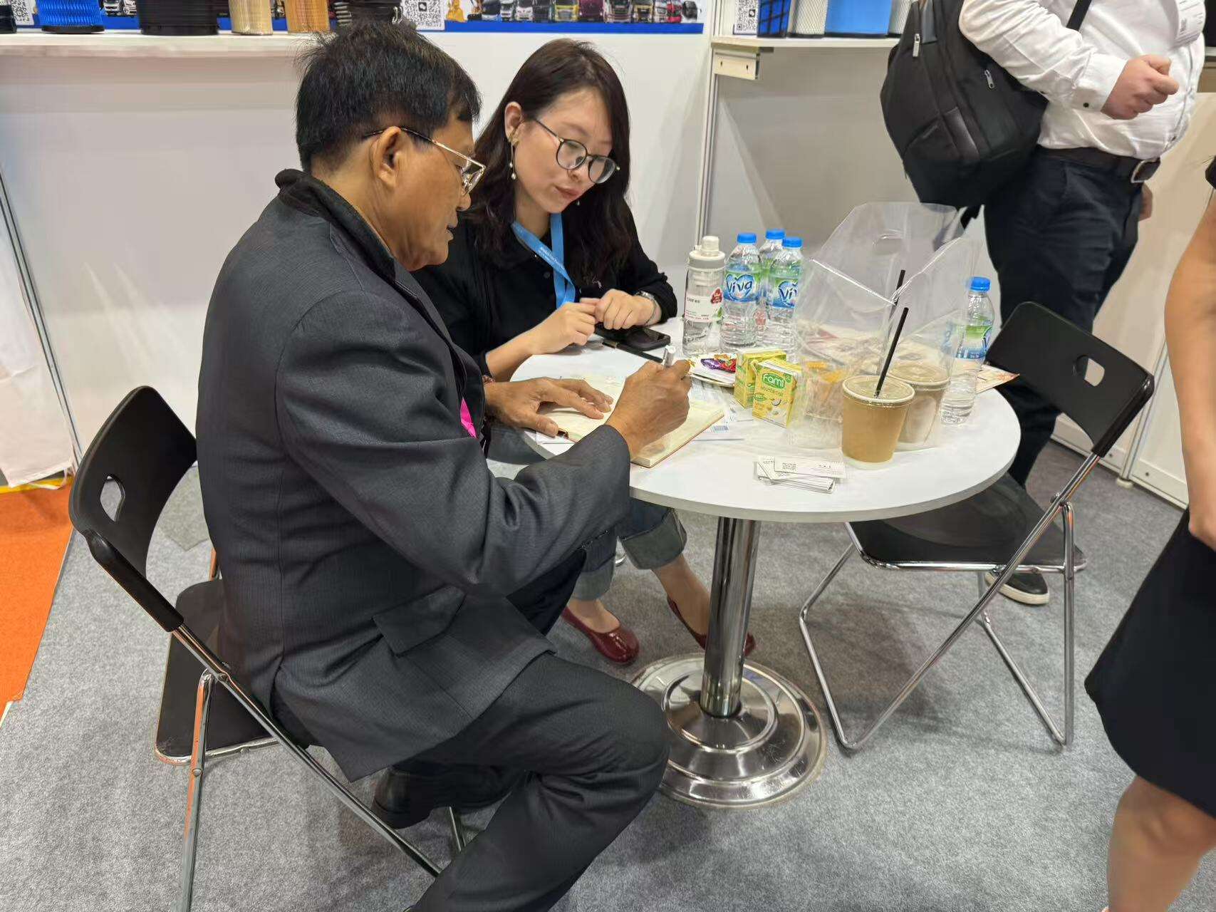 展会 (1).jpg
