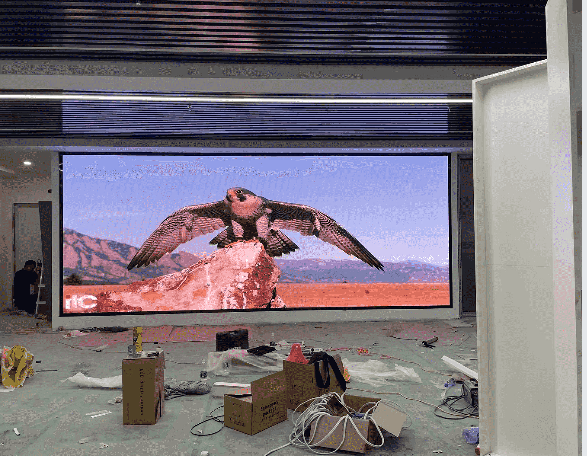 Warum hebt sich ein COB-LED-Display im wettbewerbsintensiven Markt hervor?