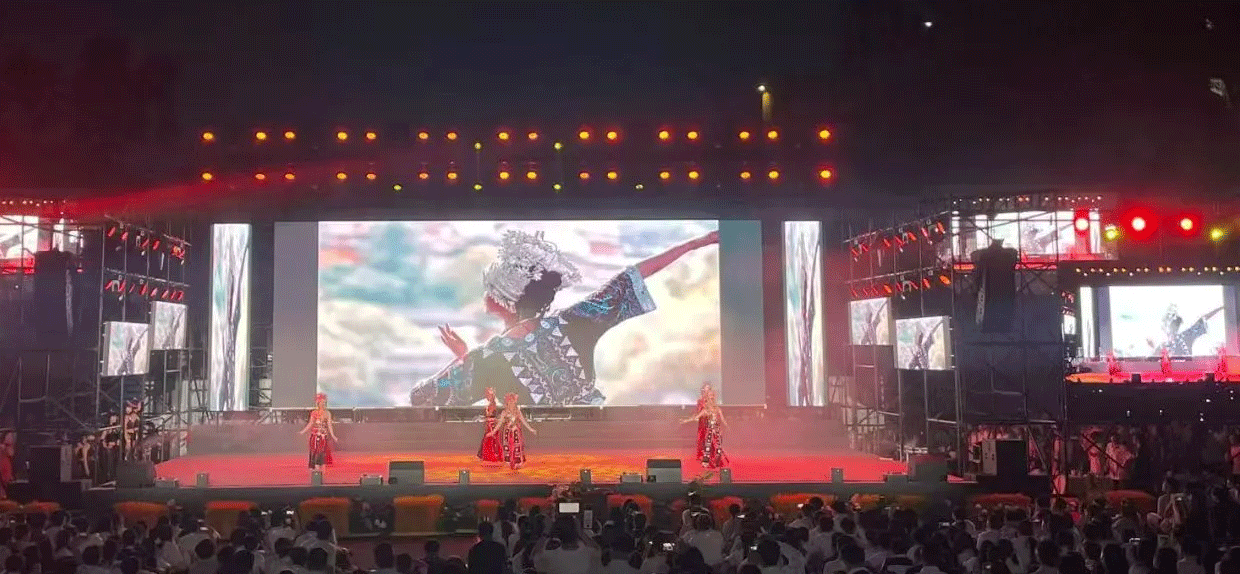 Can stage LED screens be customized for concert visual effects?