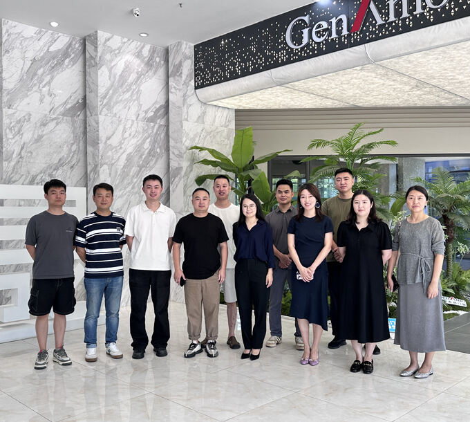 I leader del Comitato di Changsha della Gioventù Comunista cinese hanno visitato GREENSEE per uno scambio