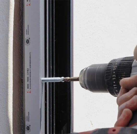 When a typhoon passes, what should you pay attention to when replacing doors and windows?