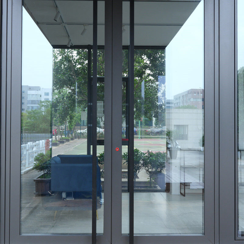 What are the differences between aluminum flat slot entrance door and a C-slot entrance door?