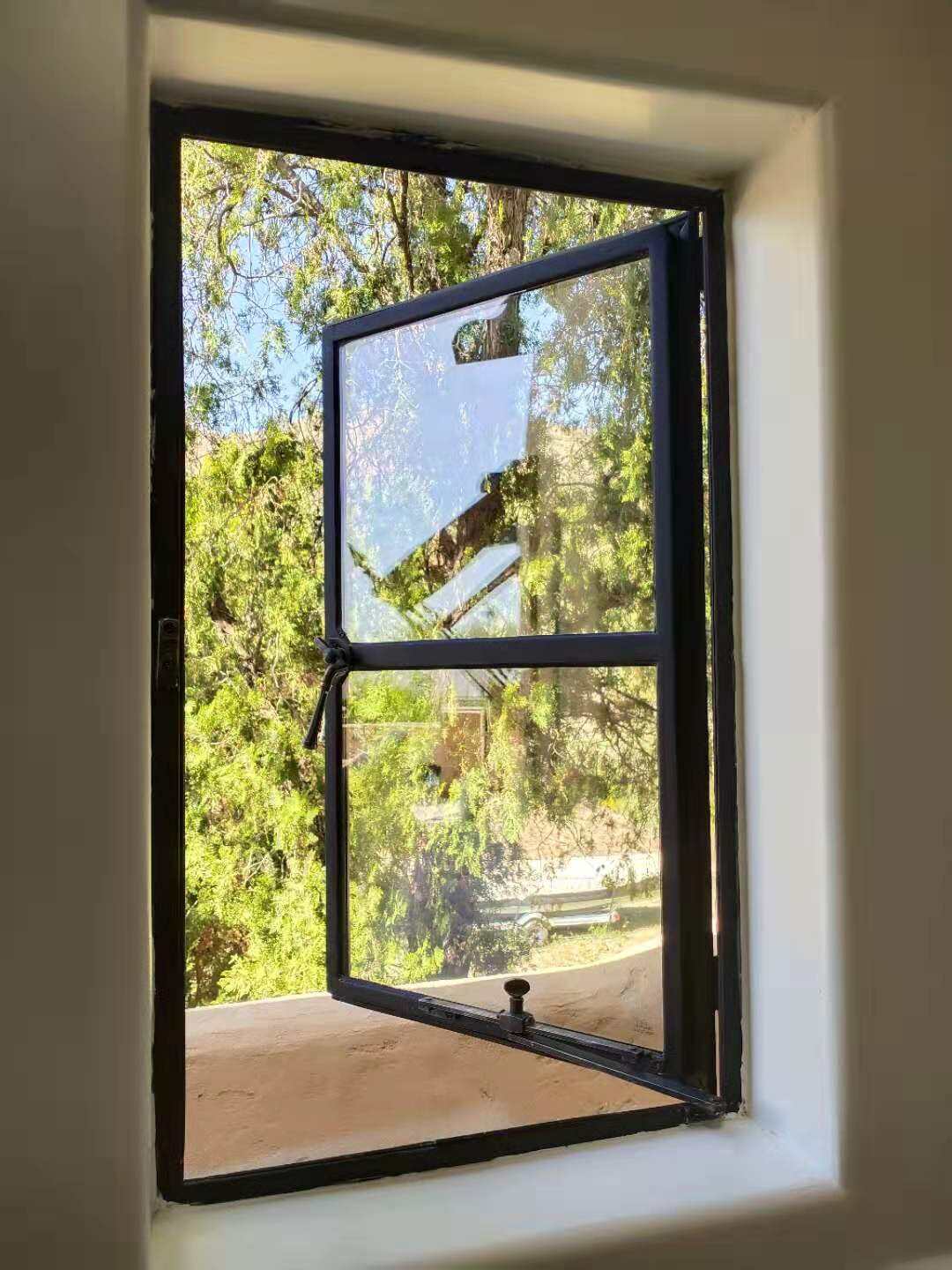 How to choose the best steel window profiles for historical renovations? 