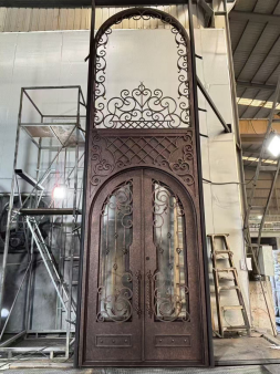 Hvordan vælger du den perfekte stålindgangsdør til boligbrug?