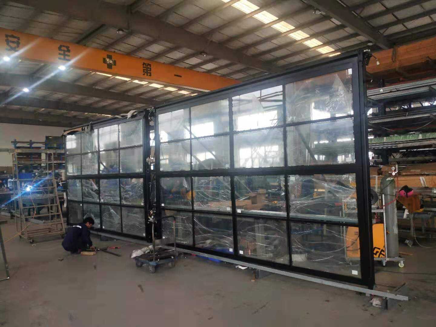 Fejlett biztonsági funkciók és technológiai integráció