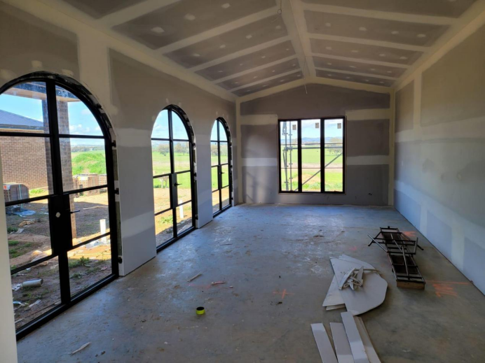 What Finishes and Frame Options Are Available for Steel Doors Windows?