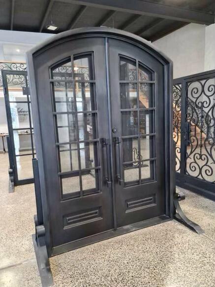 Enhanced Security Features of Modern Steel Entry Systems