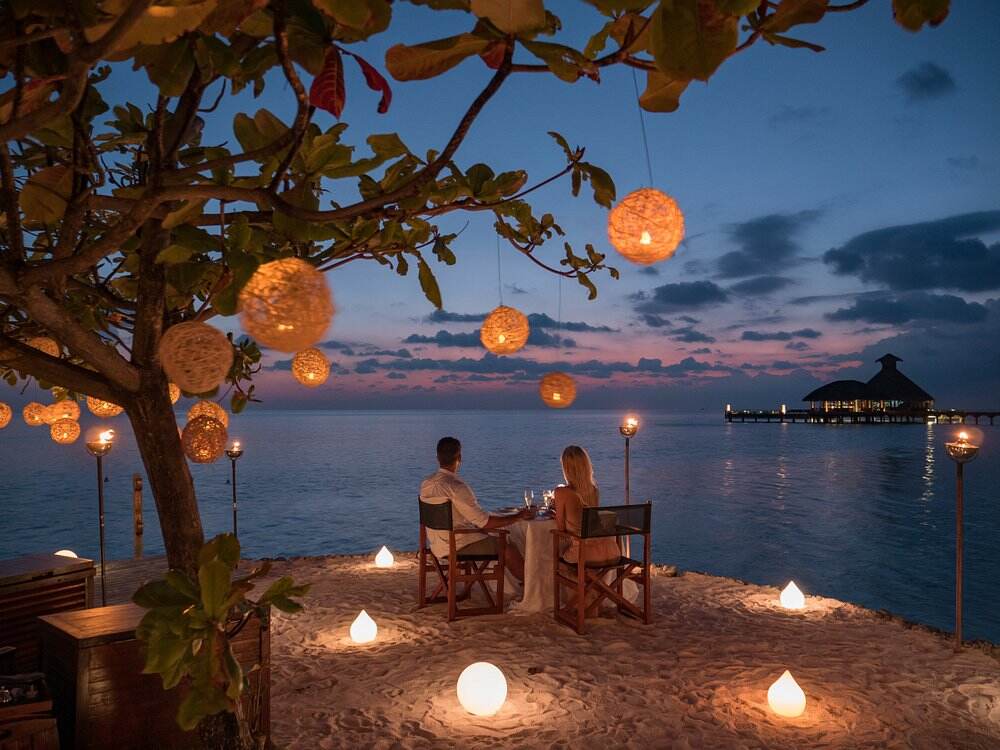 destination-dining-rock.jpg