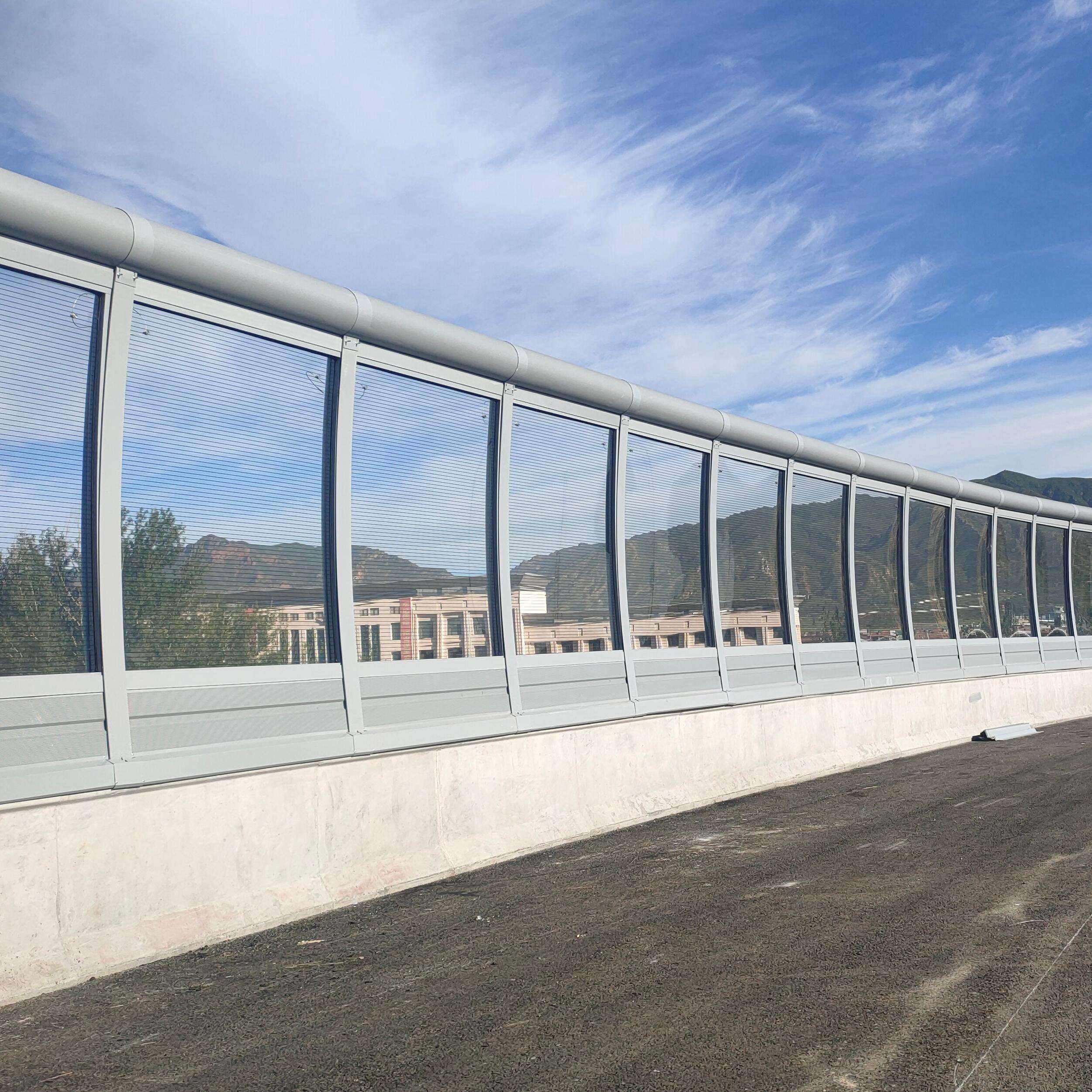 Árangursríkar hljóðvarnar fyrir byggingaverkefni og vegamál