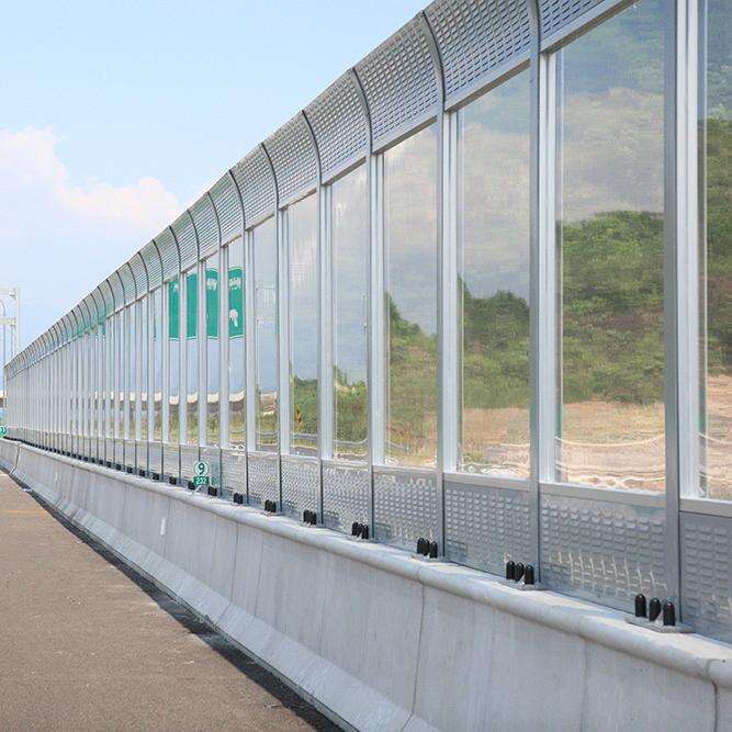 Efficient noise control solutions for freeways