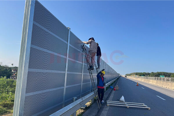 Airport Noise Barrier: Advanced Solutions for Aircraft Noise Control