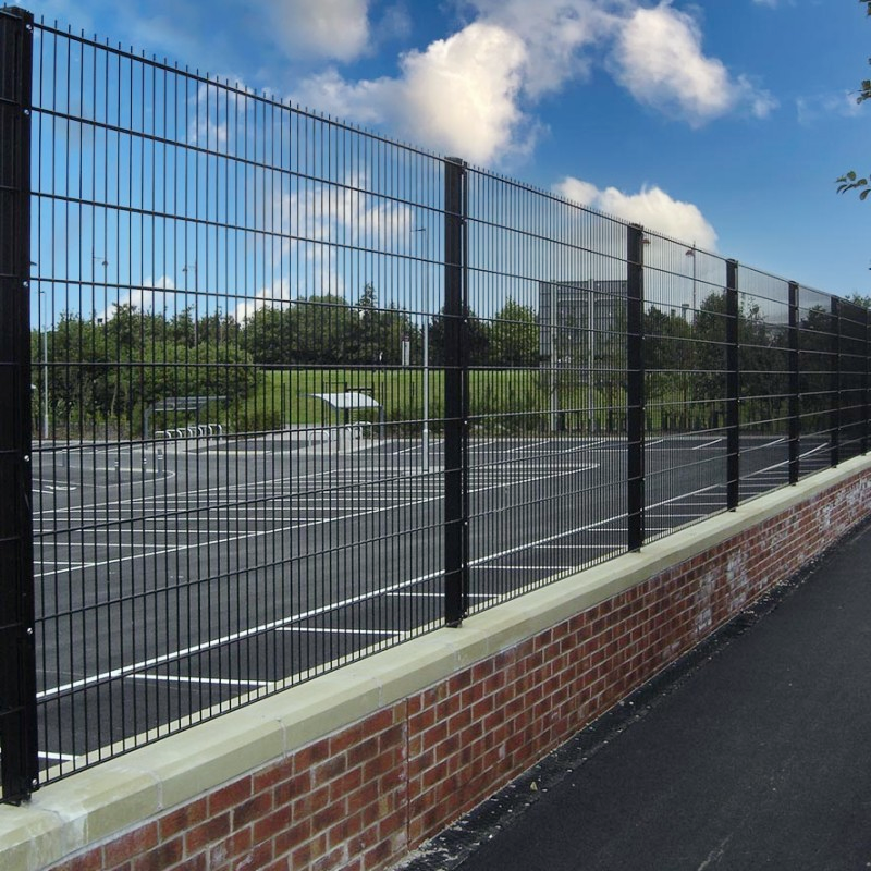 Expert advice and support for fence installation