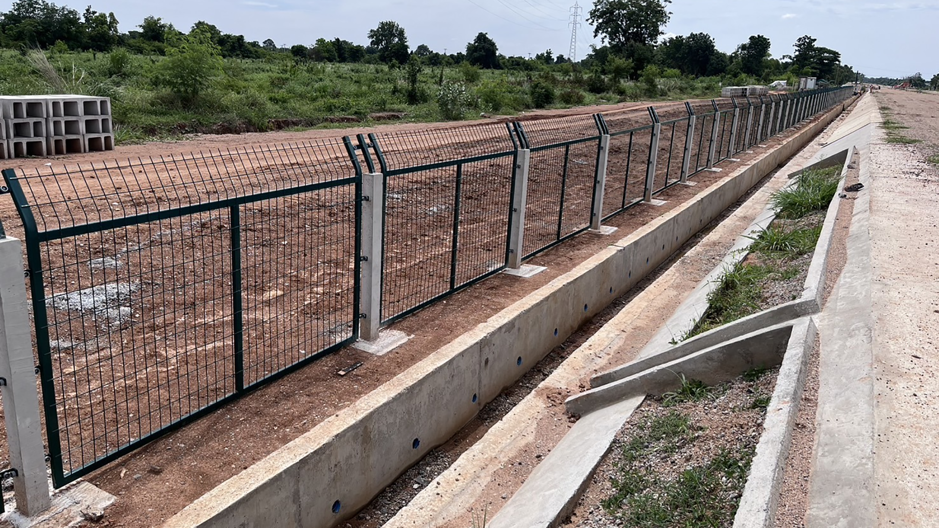 Thailand railway project-Railway fence