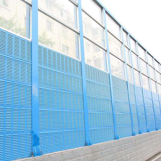 Enhance Privacy and Reduce Noise with Our Top-Notch Soundproof Fencing
