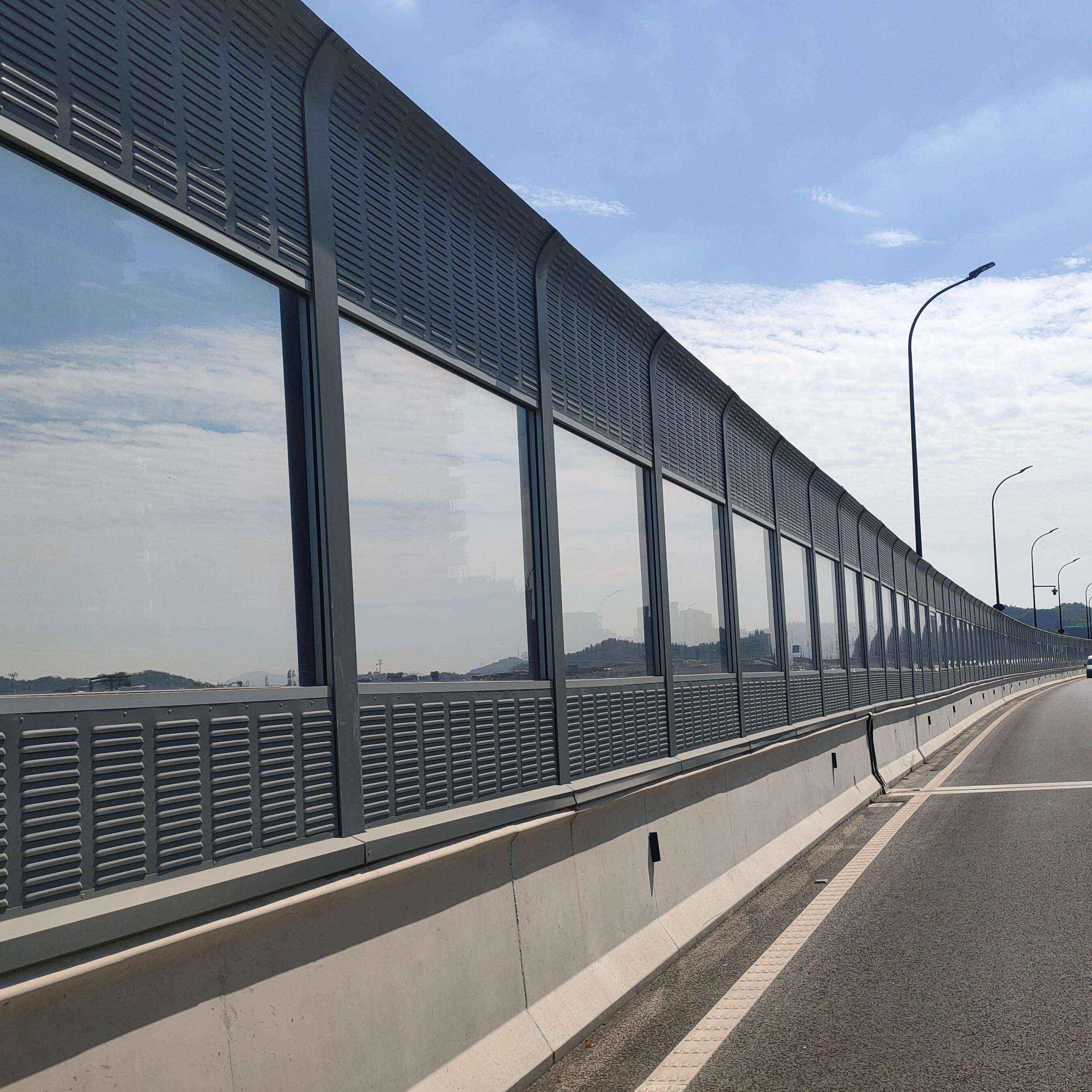 屋外用防音壁オプションでプライバシーと快適性を向上