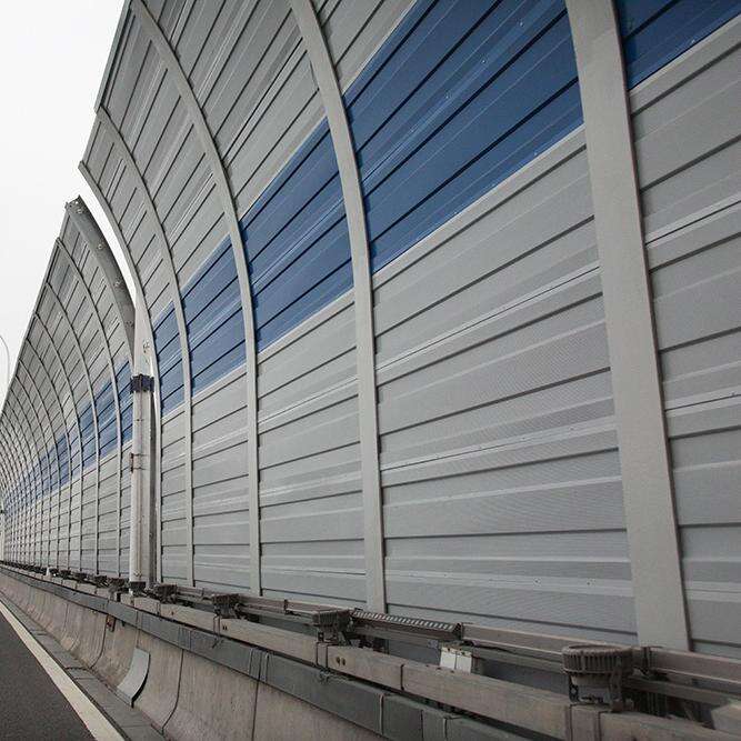 Protect your privacy and block out noise with our noise dampening fence