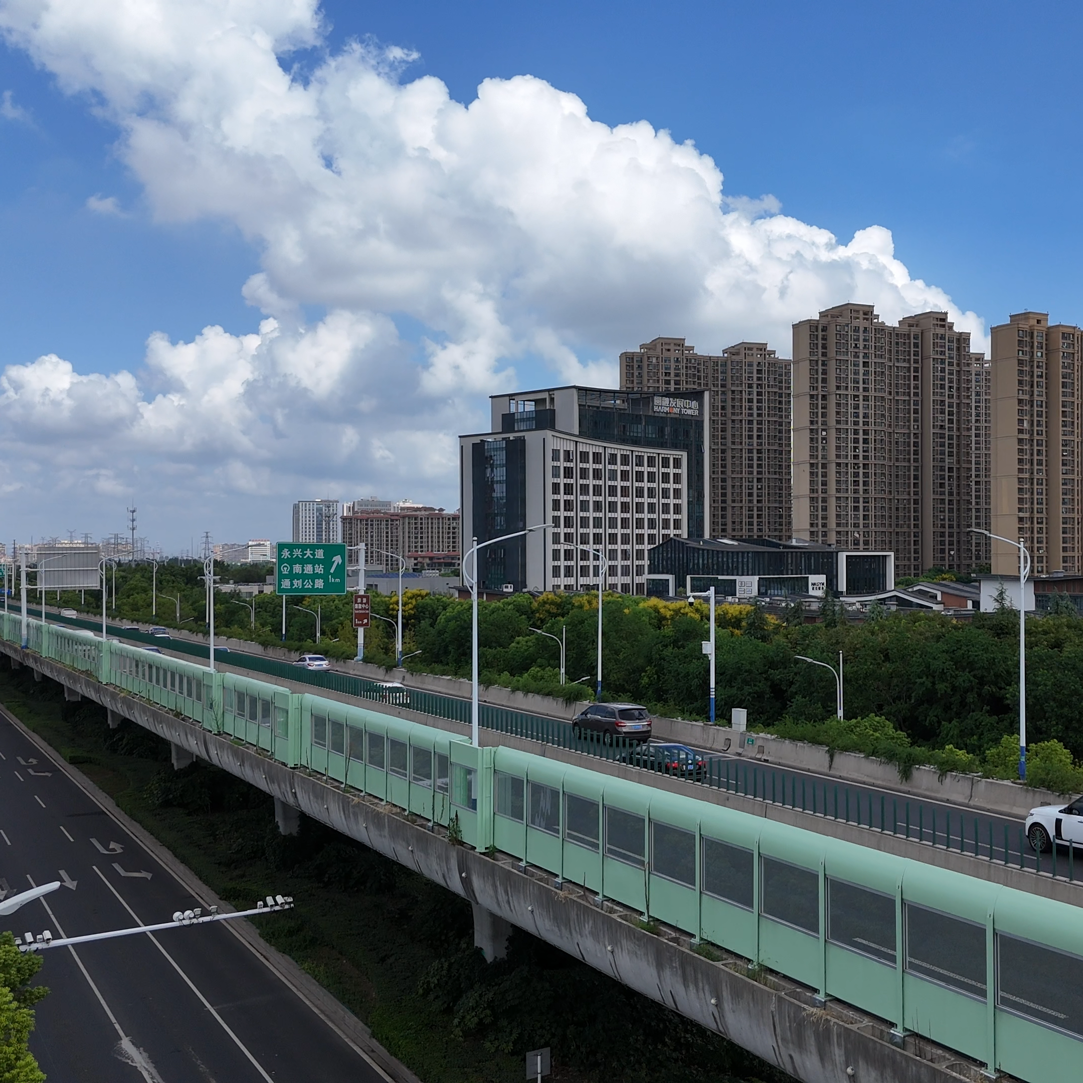 Eco-friendly and durable sound wall panels for highways