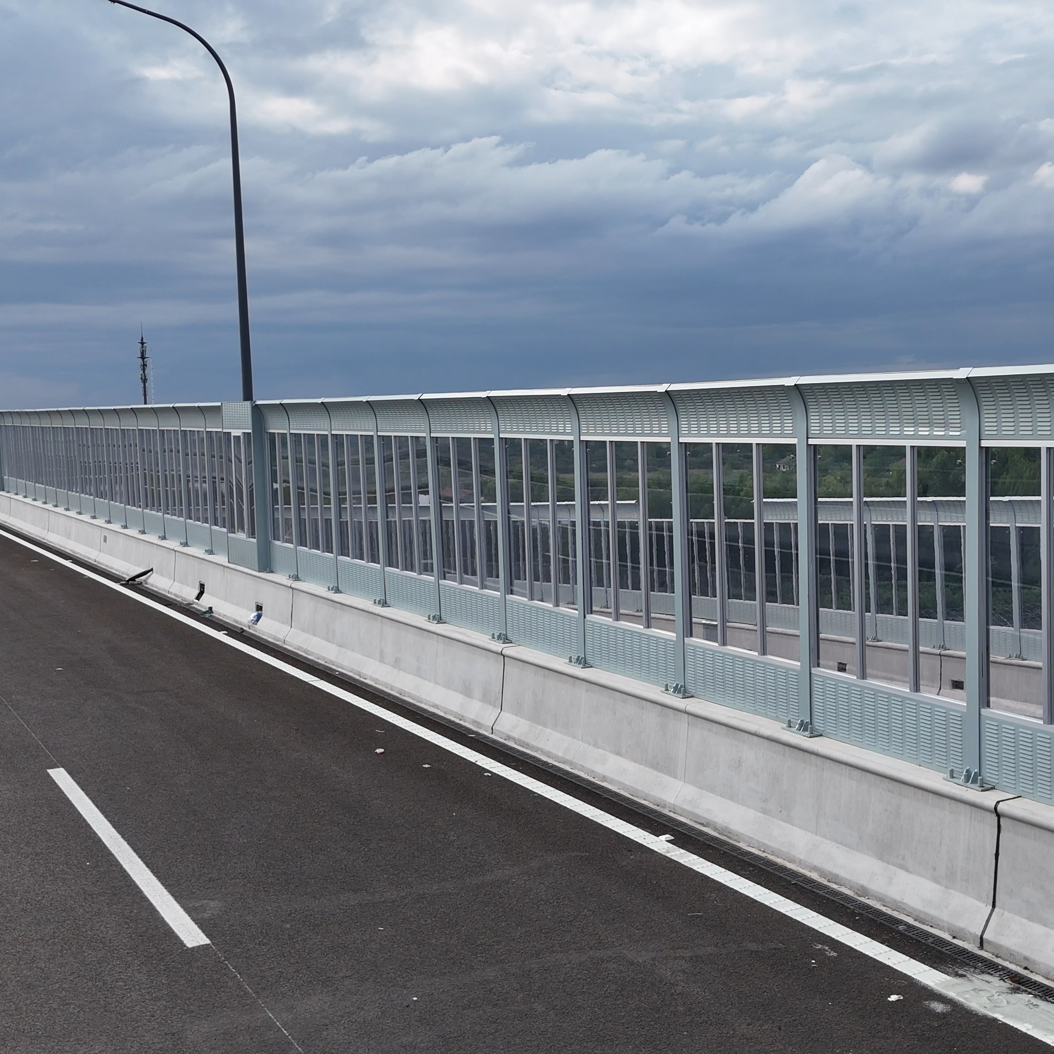 The Benefits of Installing a Noise Barrier Fence