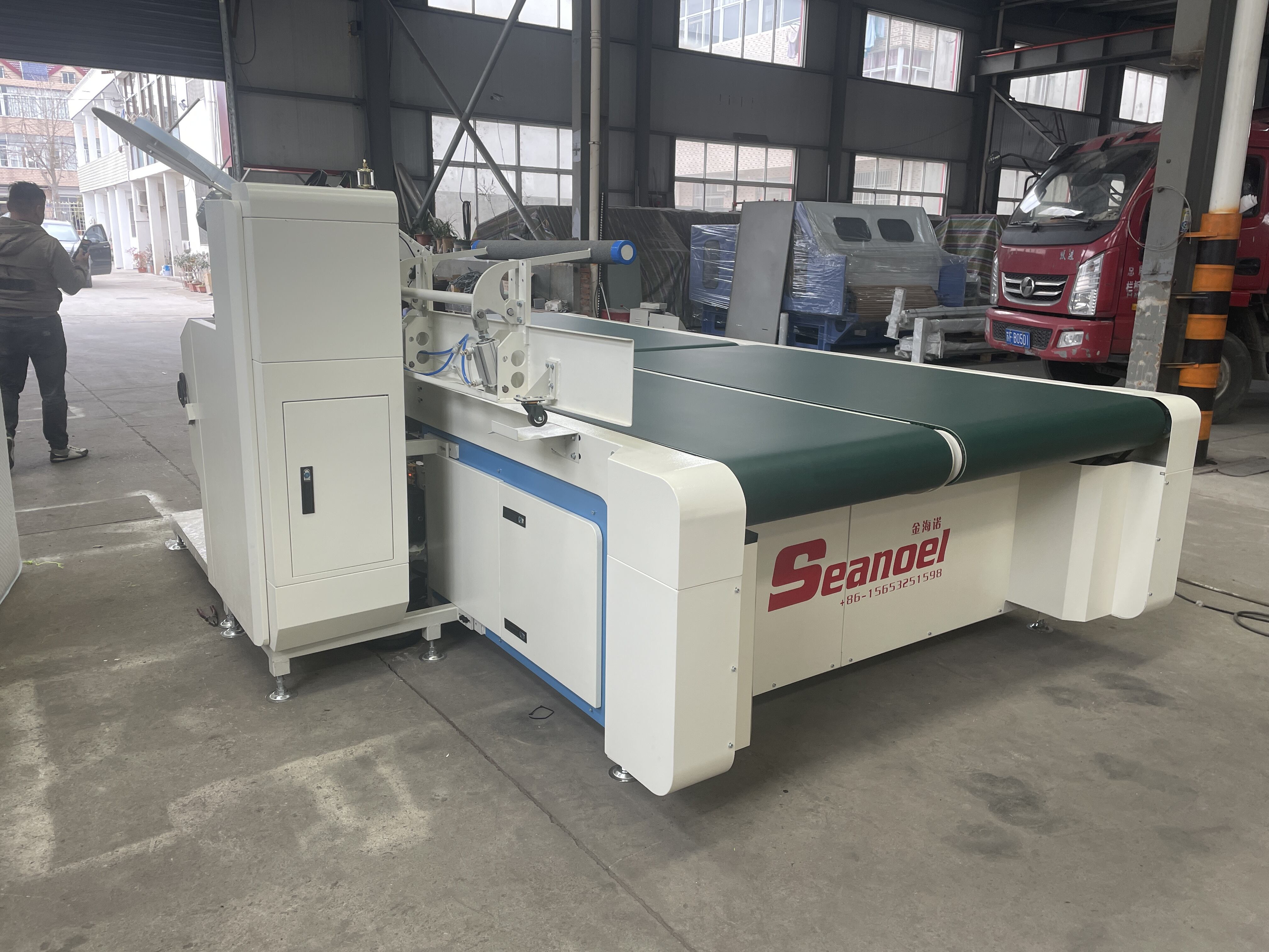 WB5 tape edge sewing machine-5.JPG