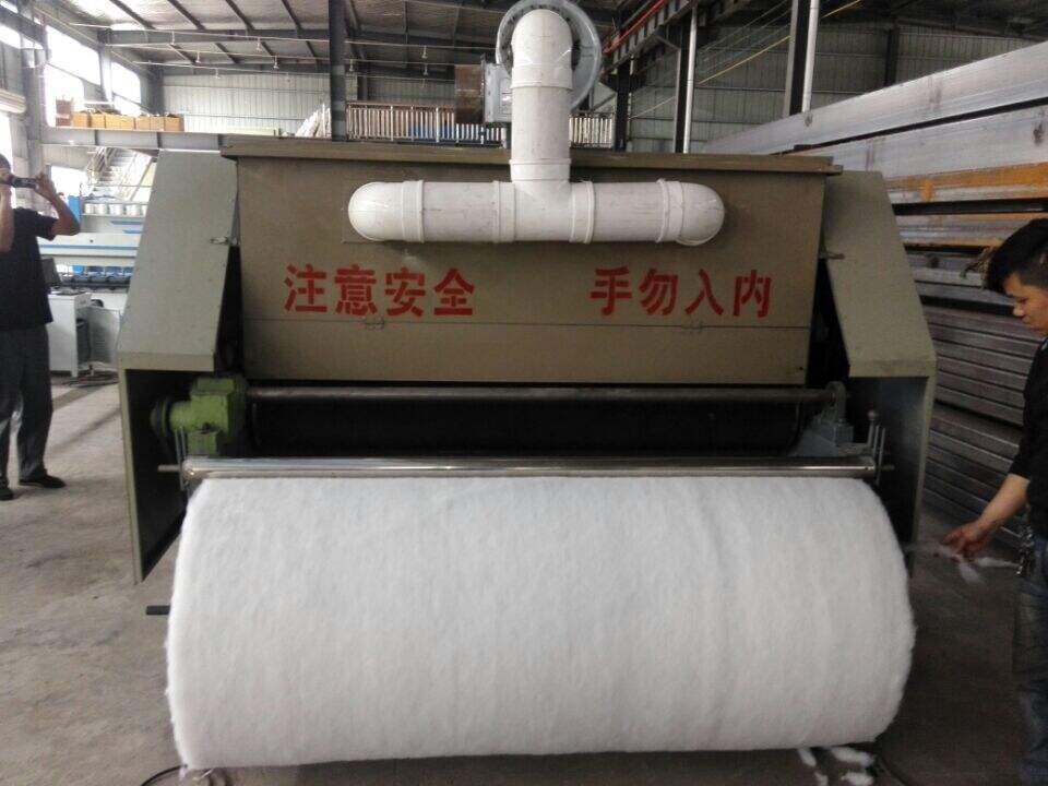 Comforter Core Carding Machine-4.jpg