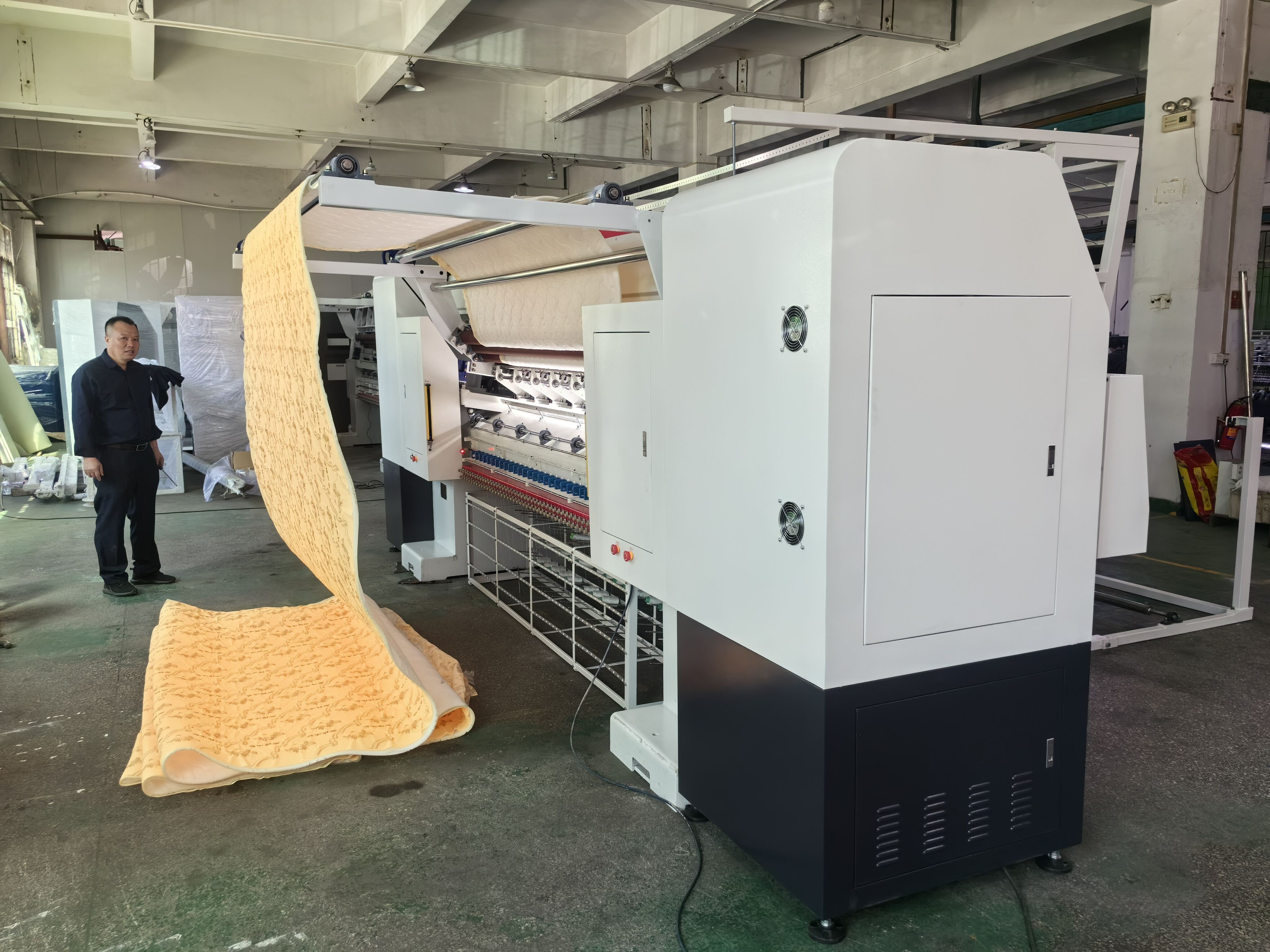 Quilting Machine-3.jpg