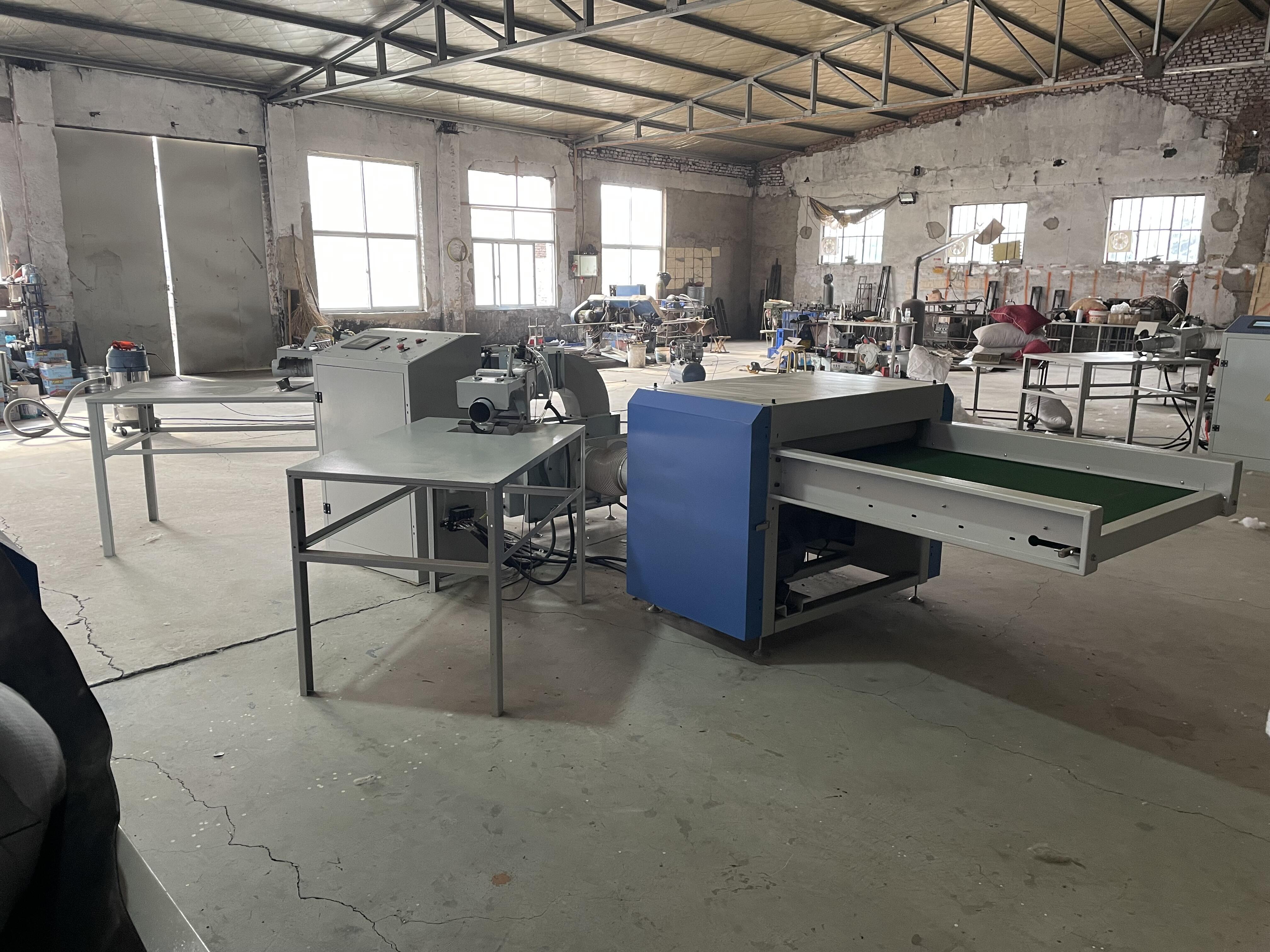 Automatic Pillow Filling Machine-5.JPG