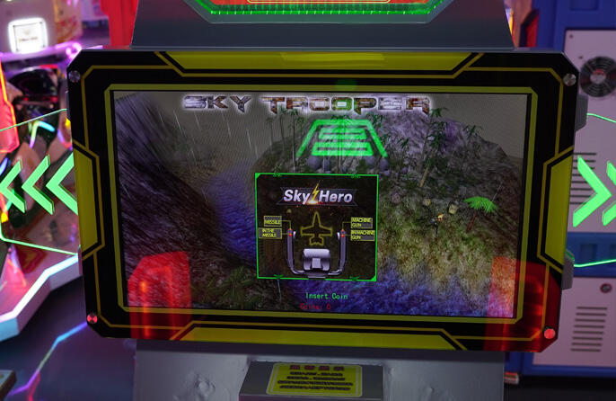 Sky Hero Flugzeug Arcade mit Sky Trooper Spiel Detail2.jpg