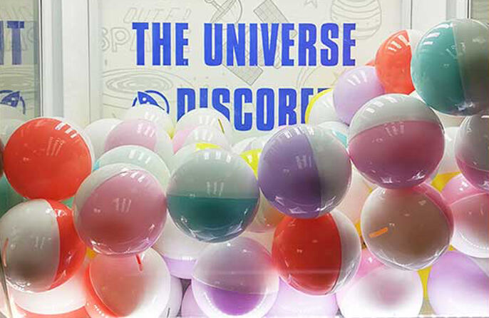 Discorery Gacha Capsule Machine Detail3.jpg