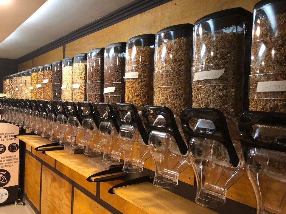 革新的な重力給餌設計。