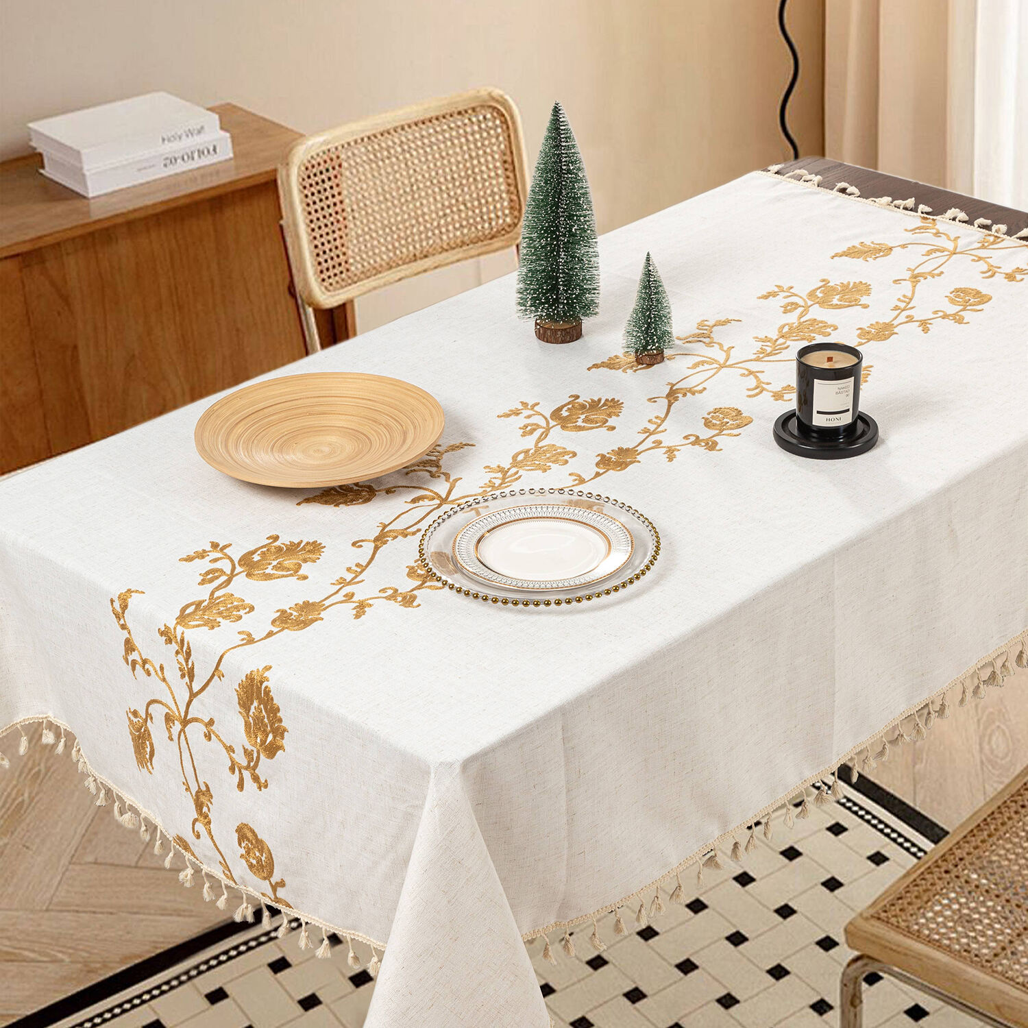 Linen Fabric 1pc Tablecloth Rectangular Woven Embroidery Luxury Tassels Decoration Vintage Tablecloth for Kitchen & Dining Room &Wedding