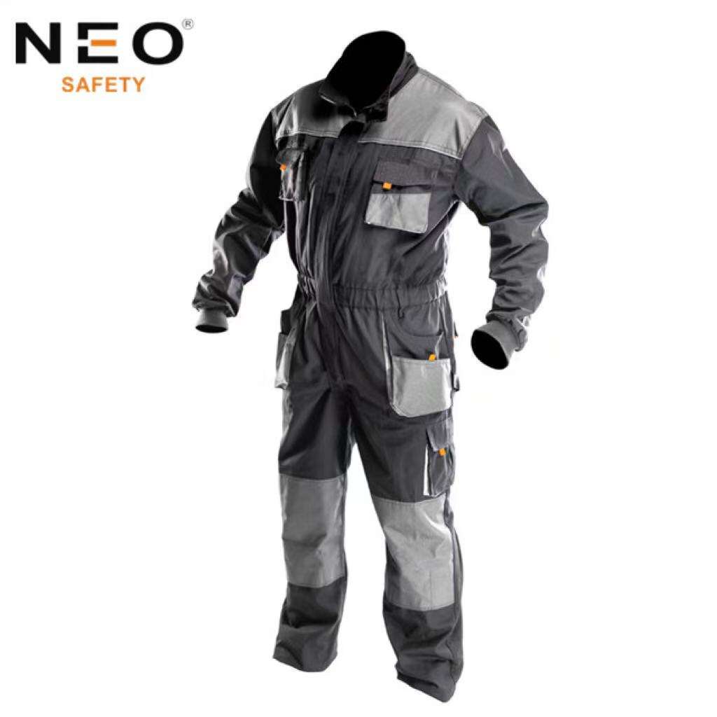 Quais Materiais Tornam as Roupas de Trabalho Resistentes à Água, Calor e Desgaste