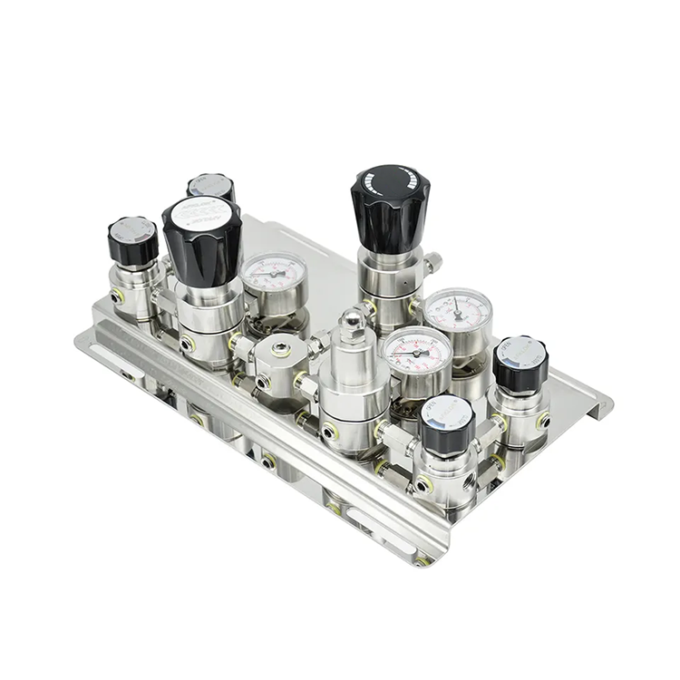 GAS MANIFOLD SYSTEMS WITH AUTOMATIC SWITCH-OVER OUTPUT ADJUSTABLE