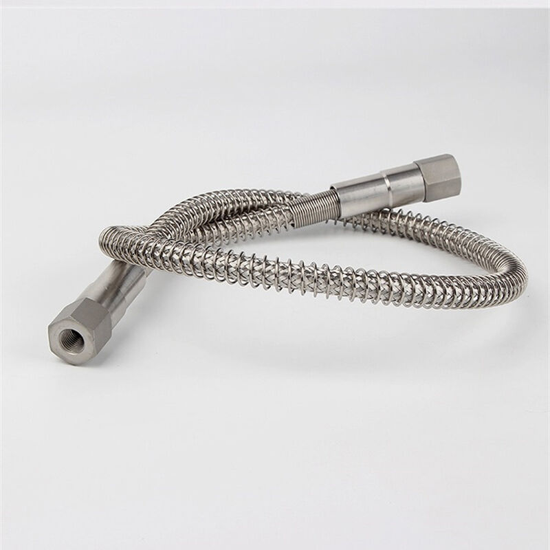 Prolungare la vita dei tubi flessibili rinforzati in ambienti chimici