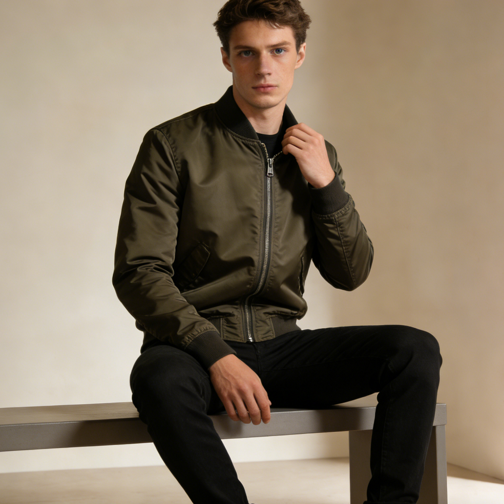 https://shopcdnpro.grainajz.com/category/74536/4770/9a978d58e3572c6135aa6ba6018ca312/%E7%94%9F%E6%88%90Bomber_Jacket_%E5%B1%95%E7%A4%BA%E5%9B%BE4%281%29.png
