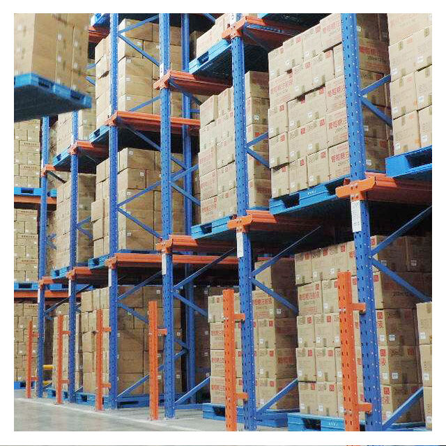 ระบบโครงสร้างชั้นวางพาเลทแบบขับเข้าแบบหนักพิเศษ (Heavy Duty Drive-in Racking) สำหรับการจัดเก็บสินค้าในอุตสาหกรรมที่มีความจุสูง