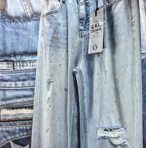 What Makes a Great Jeans Fabric?